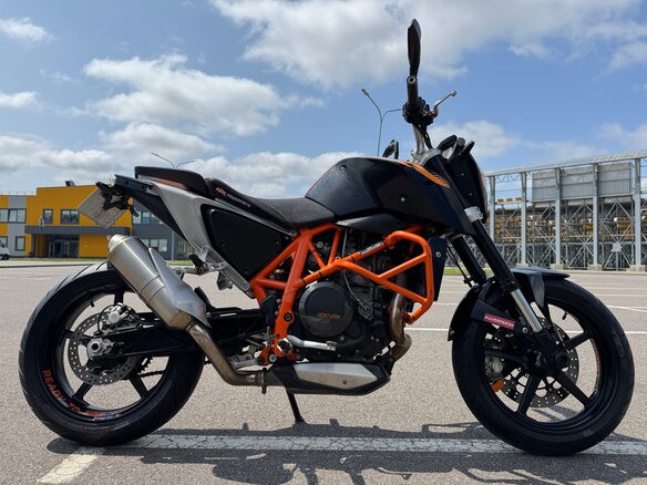 2012 KTM 690 Duke, чёрный, 450000 рублей - вид 5