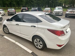 2015 Hyundai Solaris I Рестайлинг, белый, 1250000 рублей, вид 2