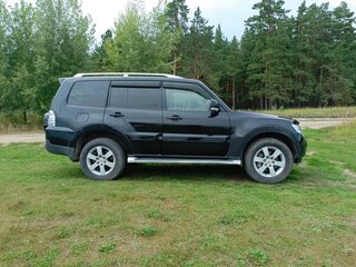 2007 Mitsubishi Pajero IV, чёрный, 1400000 рублей, вид 4
