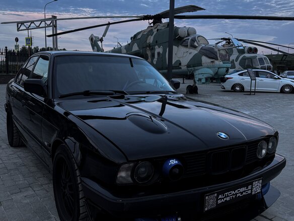 1992 BMW 5 серии 525i III (E34), чёрный, 1700000 рублей - вид 3