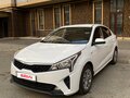 2022 Kia Rio IV Рестайлинг, белый, 1300000 рублей - вид 1