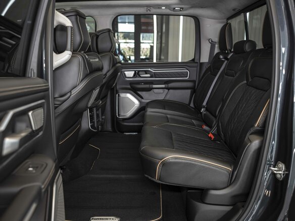 2026 Ram 1500 Crew Cab V Рестайлинг, синий, 9990000 рублей - вид 16