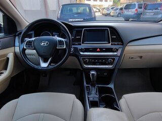 2018 Hyundai Sonata VII (LF) Рестайлинг, чёрный, 2250000 рублей, вид 4