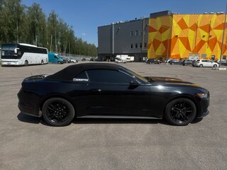 2017 Ford Mustang VI, чёрный, 3200000 рублей, вид 4
