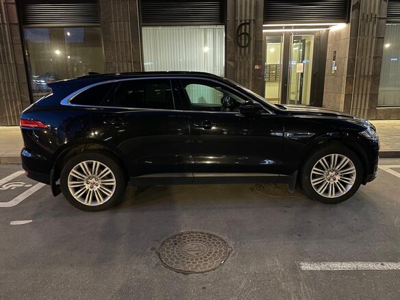 2017 Jaguar F-Pace I, чёрный, 3200000 рублей - вид 6