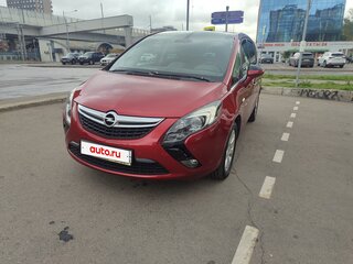 2013 Opel Zafira C, красный, 1100000 рублей, вид 1
