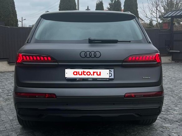 2022 Audi Q7 45 TDI II (4M) Рестайлинг, серый, 7800000 рублей - вид 3