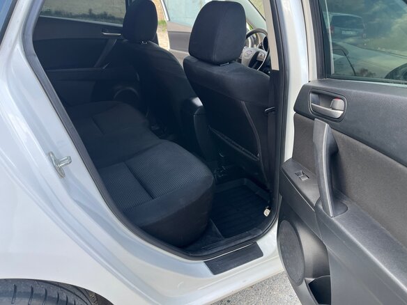 2012 Mazda 3 II (BL) Рестайлинг, белый, 1170000 рублей - вид 19
