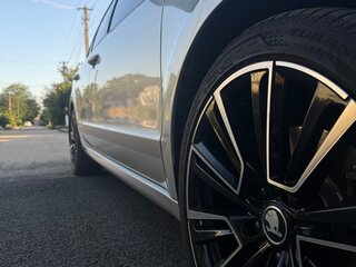 2013 Skoda Superb II Рестайлинг, серебристый, 1250000 рублей, вид 5