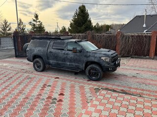 2011 Toyota Tundra CrewMax II, серый, 6050000 рублей, вид 4
