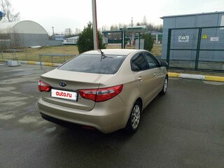 2014 Kia Rio III, бежевый, 600000 рублей, вид 5