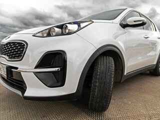 2019 Kia Sportage IV Рестайлинг, белый, 2750000 рублей, вид 3
