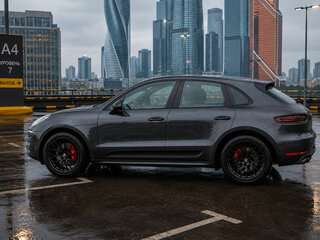 2018 Porsche Macan GTS I, серый, 5500000 рублей, вид 3