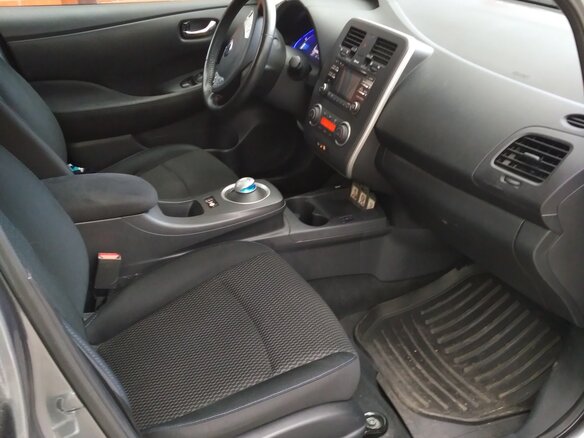 2014 Nissan Leaf (EM57) I (ZE0/AZE0), серый - вид 4