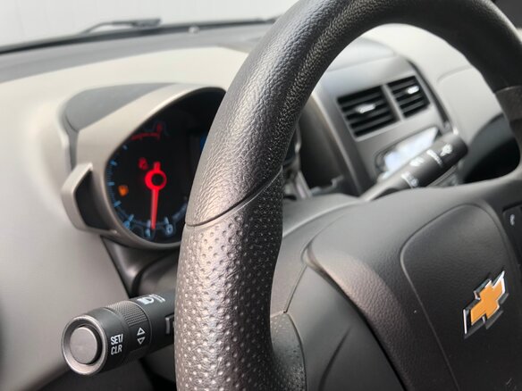 2015 Chevrolet Aveo II, серебристый - вид 15