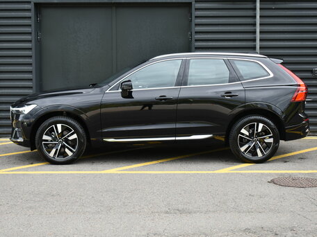 2025 Volvo XC60 II Рестайлинг 2, чёрный, 5890000 рублей, вид 4