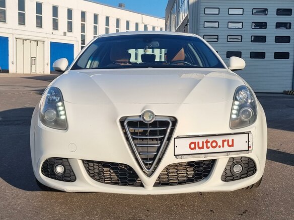 2013 Alfa Romeo Giulietta III, белый, 955000 рублей