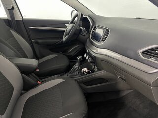 2026 Lada (ВАЗ) Vesta I Рестайлинг (NG), белый, 1730000 рублей, вид 5