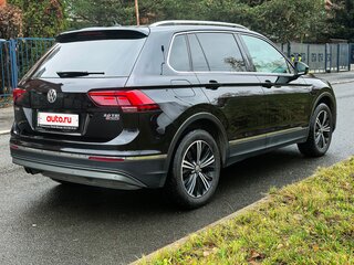 2017 Volkswagen Tiguan II, чёрный, 2590000 рублей, вид 5