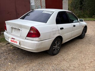 1999 Mitsubishi Mirage V, белый, 200000 рублей, вид 3