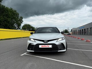 2022 Toyota Camry VIII (XV70) Рестайлинг, белый, 3700000 рублей, вид 1