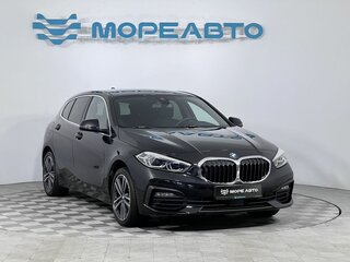 2020 BMW 1 серии 116d III (F40), белый, 1990000 рублей, вид 3