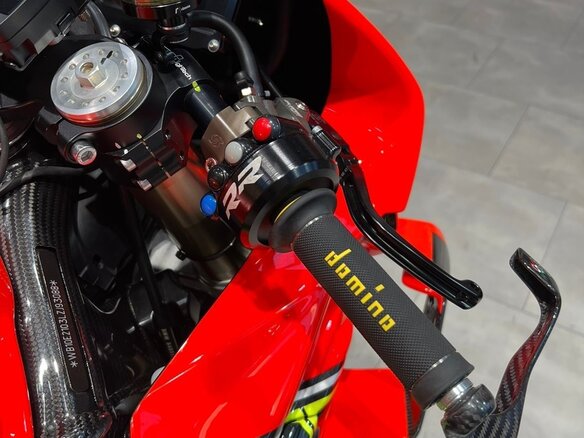 2019 BMW S 1000 RR, серебристый, 3000000 рублей - вид 13