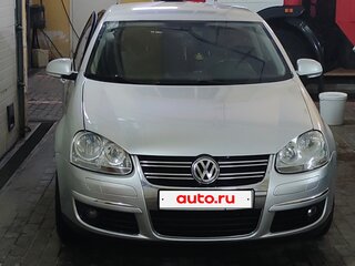 2010 Volkswagen Jetta V, серебристый, 1100000 рублей, вид 2