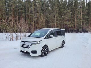 2020 Honda Stepwgn Spada V Рестайлинг, белый, 2350000 рублей, вид 1
