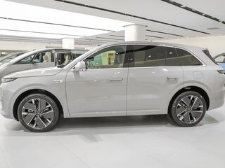 2025 Li Auto (Lixiang) L6 I, серебристый, 7650000 рублей, вид 4