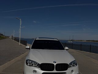 2017 BMW X5 40d III (F15), белый, 3500000 рублей, вид 3