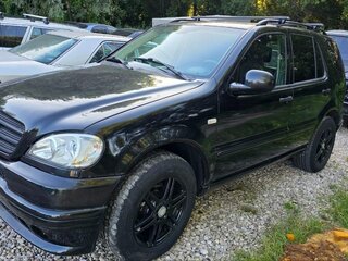 1999 Mercedes-Benz M-Класс 320 I (W163), чёрный, 1265000 рублей, вид 2