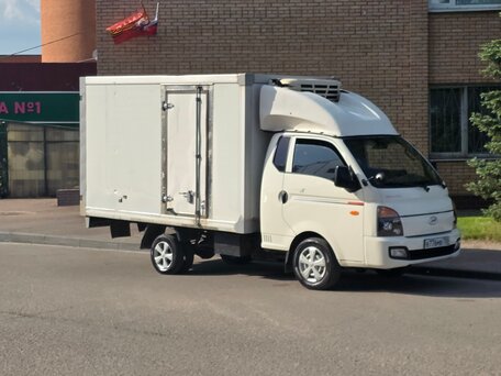 2012 Hyundai Porter II, белый, 1000000 рублей, вид 3