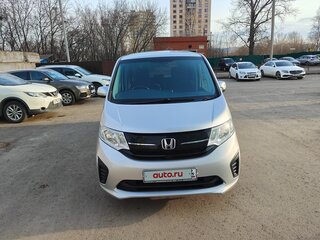 2017 Honda Stepwgn V, серебристый, 1900000 рублей, вид 3