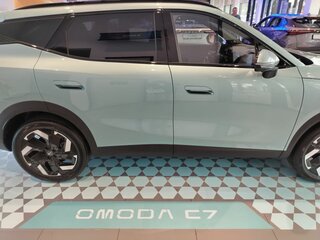 2026 Omoda C7, серебристый, 3099000 рублей, вид 4