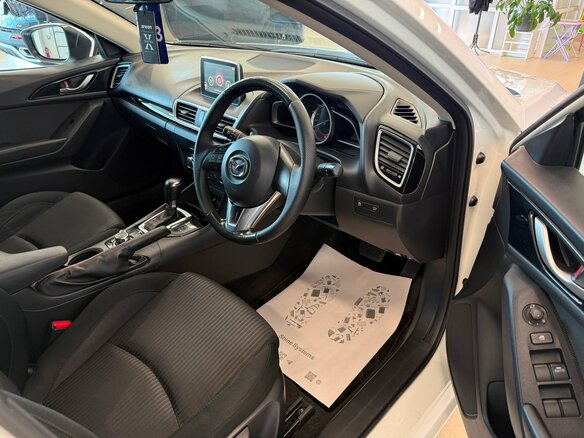2013 Mazda Axela II Рестайлинг, белый, 1299000 рублей - вид 10