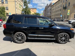 2013 Toyota Land Cruiser 200 Series Рестайлинг 1, чёрный, 4100000 рублей, вид 2