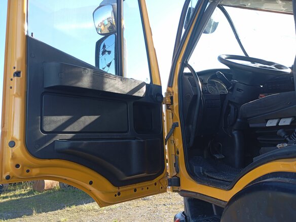 2022 IVECO-Hongyan 6x4 (CQ3346), жёлтый, 1222650 рублей - вид 8