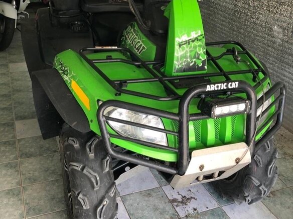 2013 Arctic Cat 700 Series, зелёный, 950000 рублей - вид 1