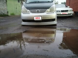 2001 Nissan Serena II (C24), серый, 650000 рублей, вид 3