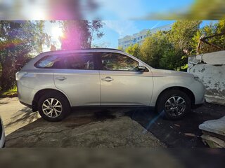 2013 Mitsubishi Outlander III, серебристый, 1460000 рублей, вид 3