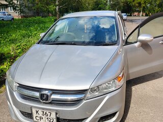2011 Honda Stream II Рестайлинг, серебристый, 1350000 рублей, вид 1