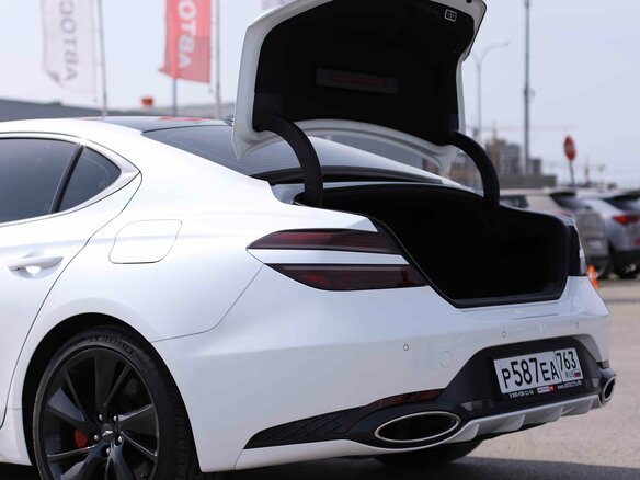 2021 Genesis G70 I Рестайлинг, белый, 3640000 рублей - вид 19