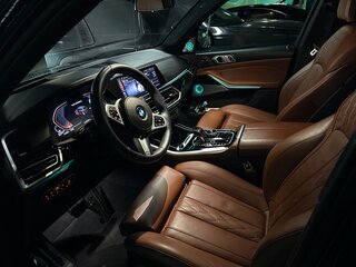 2018 BMW X5 M50d IV (G05/G18), чёрный, 6900000 рублей, вид 4