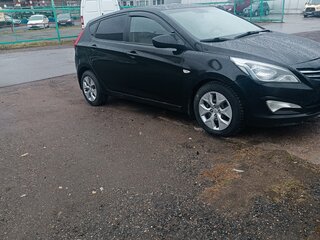2014 Hyundai Solaris I Рестайлинг, чёрный, 780000 рублей, вид 3
