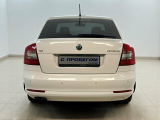 2012 Skoda Octavia II (A5) Рестайлинг, белый, 880000 рублей, вид 3