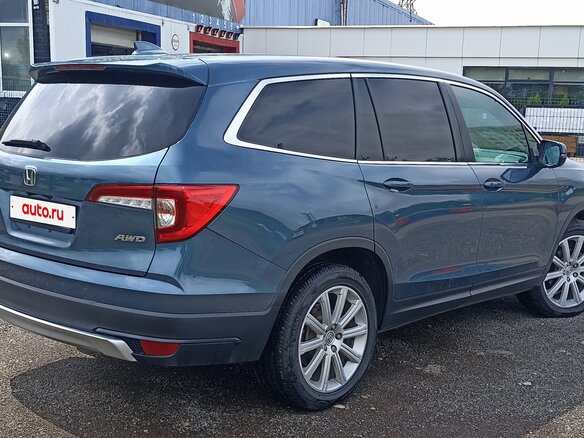 2021 Honda Pilot 9AT III Рестайлинг, зелёный, 3900000 рублей - вид 4