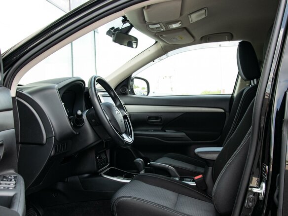 2018 Mitsubishi Outlander III Рестайлинг 2, чёрный - вид 23