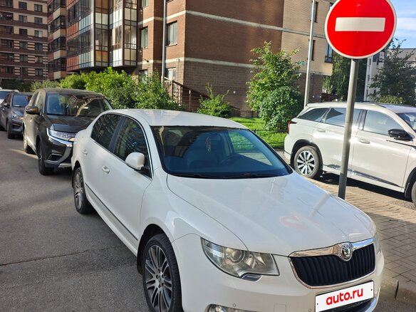 2012 Skoda Superb II, белый, 900000 рублей