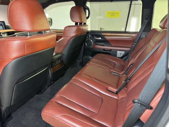 2017 Lexus LX 450d III Рестайлинг 2, белый, 6950000 рублей - вид 35